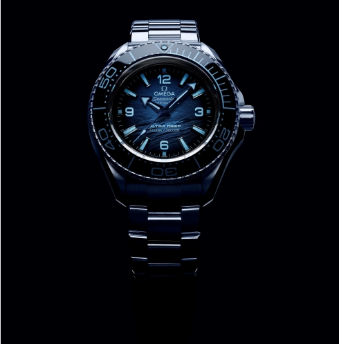 k1体育欧米茄海马系列 Seamaster in Summer Blue腕表 精(图3)